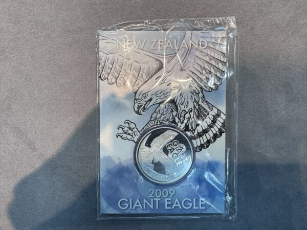 New Zealand - 2009 - Uncirculated Silver Dollar Specimen Coin - Giant Eagle