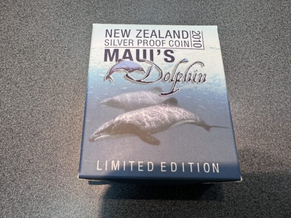 2010 1oz Silver Maui's Dolphin Proof Coin - Image 2