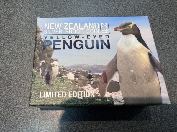 2011 Yellow Eyed Penguin Silver Proof Coin - Image 2