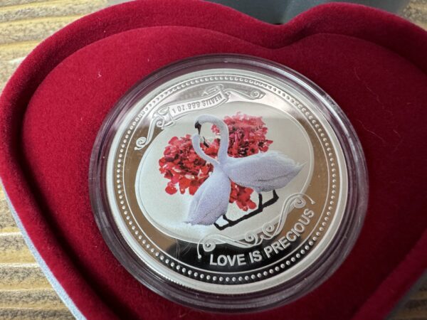 WHITE SWANS Love Is Precious Silver Proof Coin 2$ Niue 2010 - Image 6