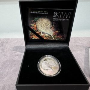 New Zealand - 2016 - Silver Dollar Proof Coin - Kiwi - Egg Shaped Coin